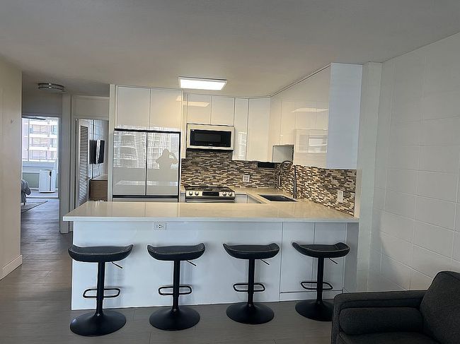 Photo of 425 Ena Rd #Penthouse 6A, Honolulu, HI