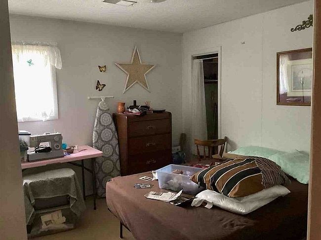 Image of 151 W County Road 575 N