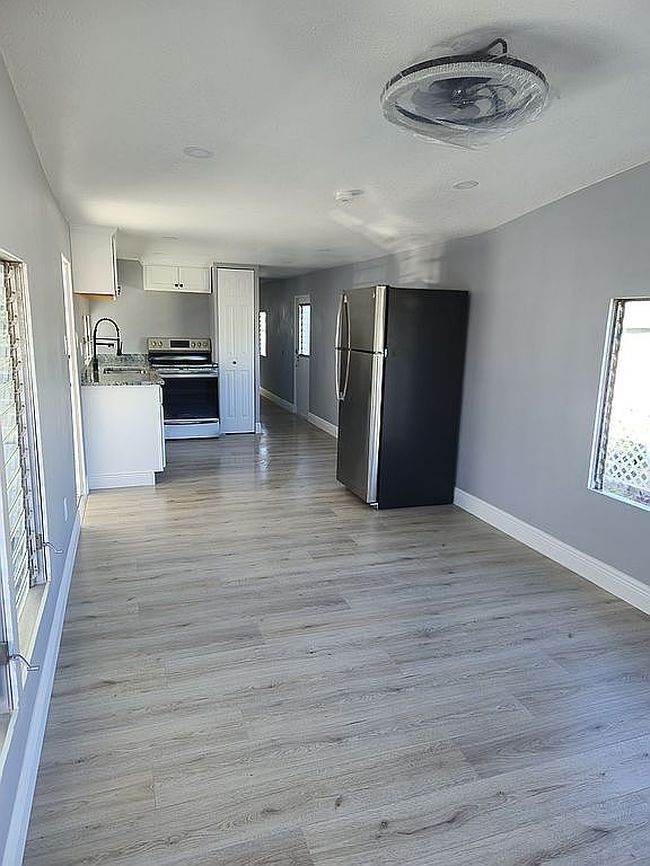 Image of 242 Robin Ct