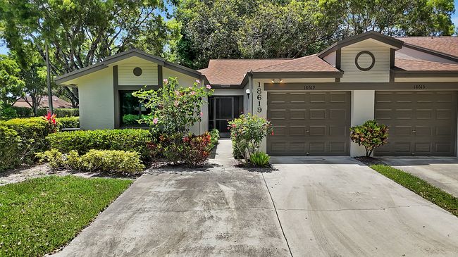 Image of 18619 Breezy Palm Way