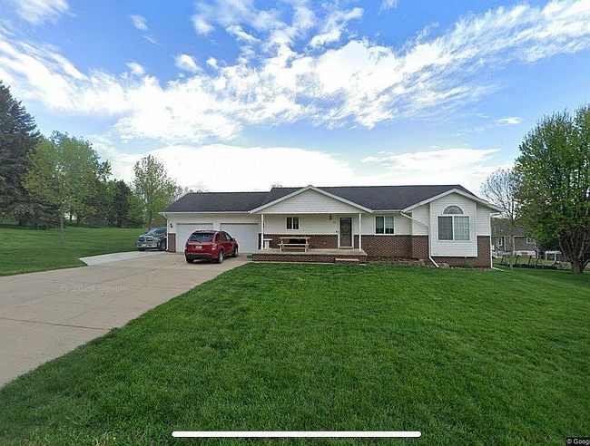 Image of 316 E 3rd St