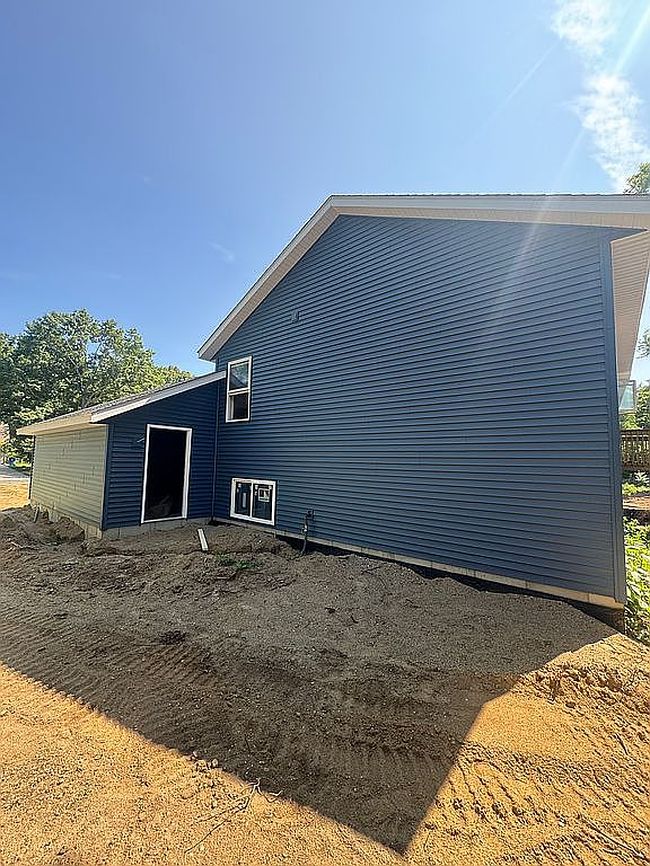 Photo of 306 Arnstrom Dr, Gobles, MI