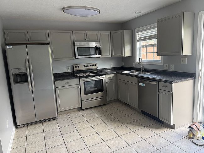 Photo of 220 Amanda Ln Apt 1