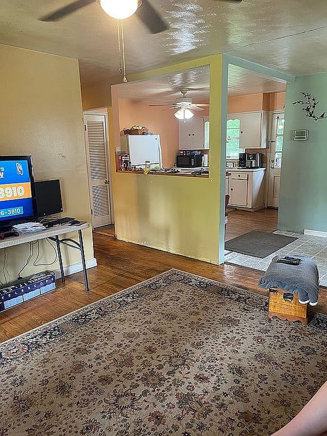 Additional photo 2 of property located at 9705 Mason Ln