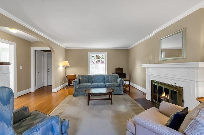 Photo of 325 Mill St, Williamsville, NY