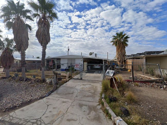 Image of 5589 S Pearl St