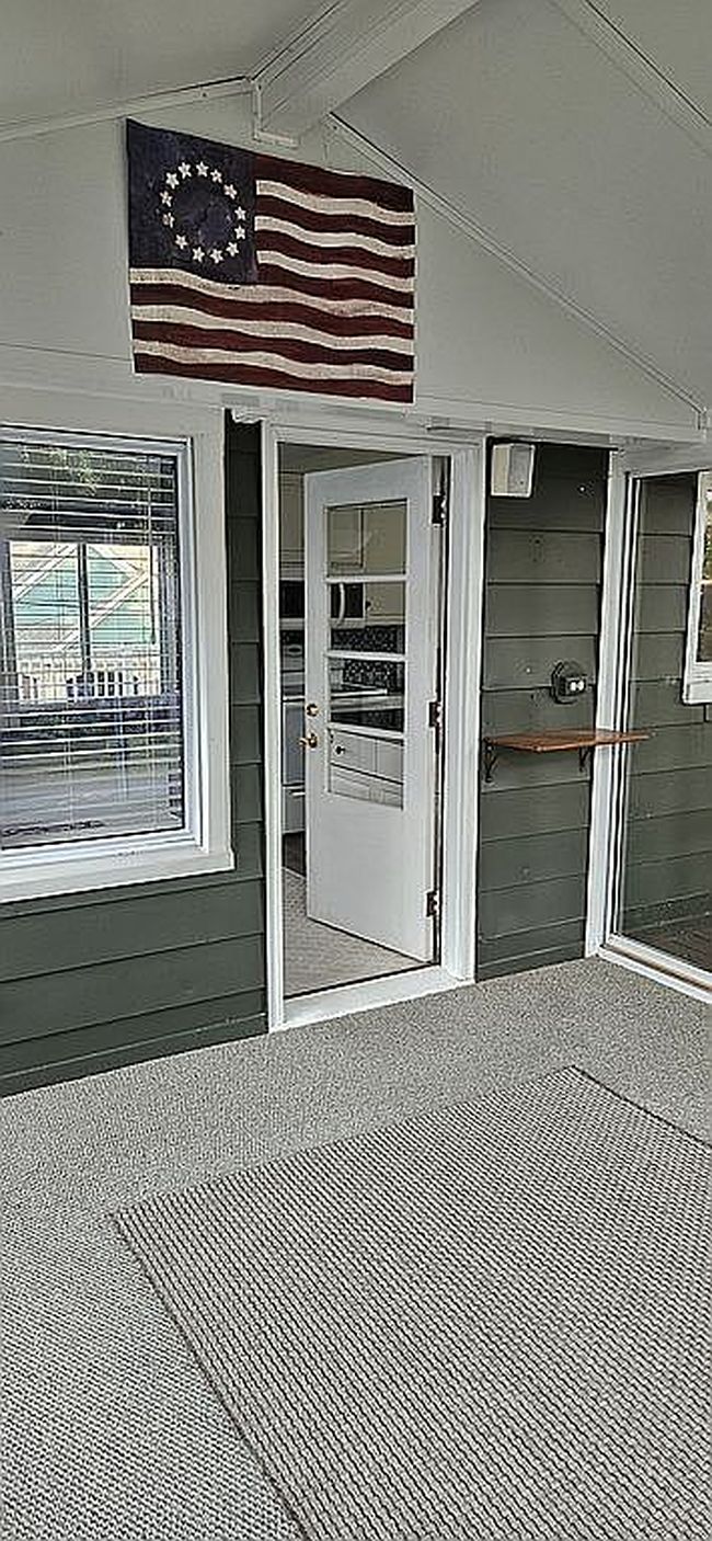 Additional photo 1 of property located at 2861 Woodbine Dr