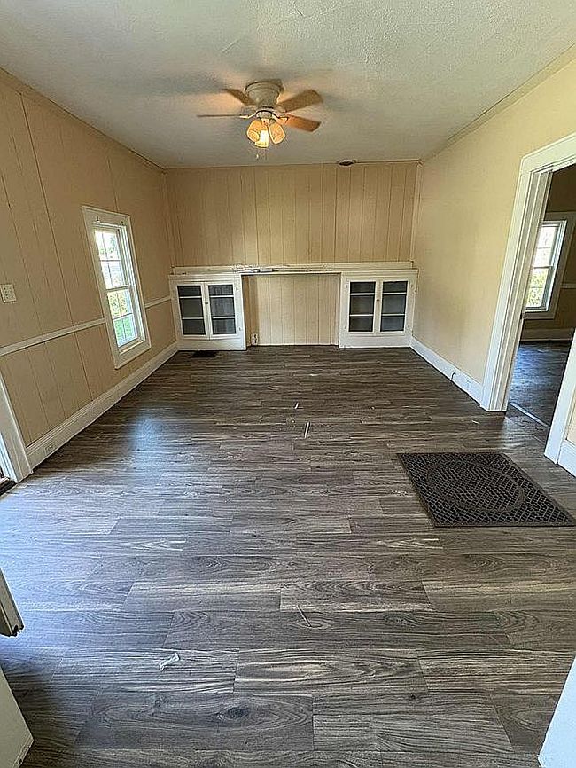 Photo of 303 E Washington St, Glasgow, KY