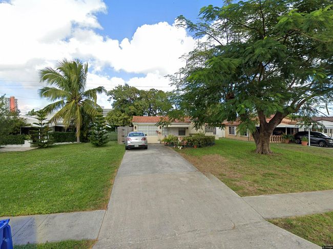 Image of 1435 Ne 182nd St