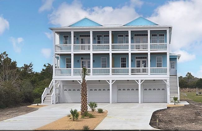 Photo of 244 Grandview Dr