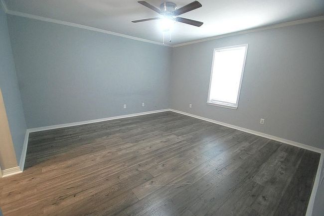 Image of 6 Black Oak Dr