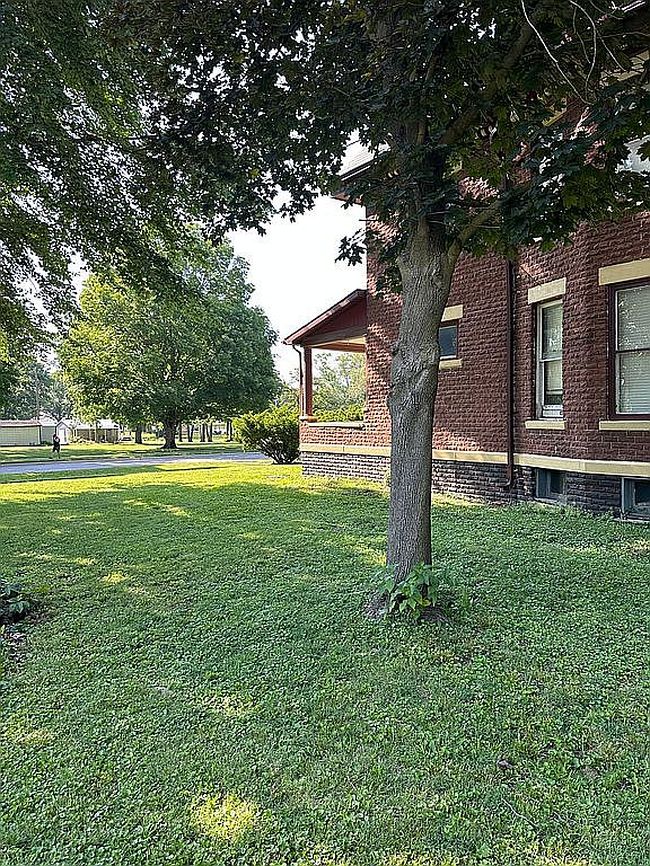 Photo of 807 S Perry St, Attica, IN