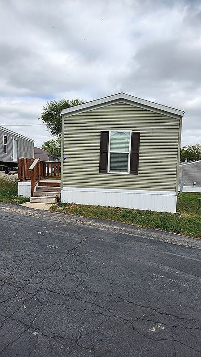 Photo of 12817 E 47th St S #44, Independence, MO