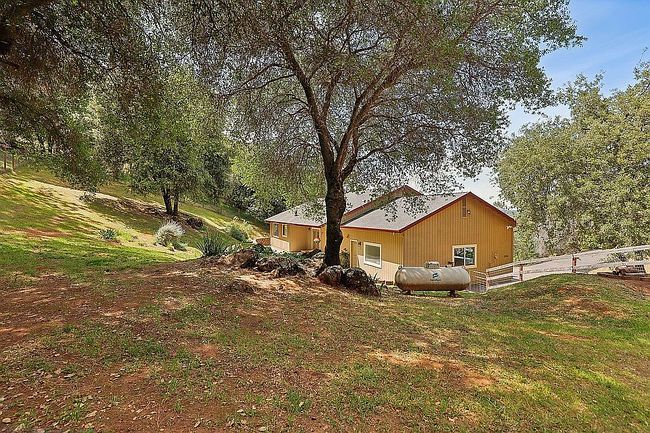 Image of 2590 Westville Trl