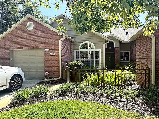Image of 3862 Nw 25th Cir