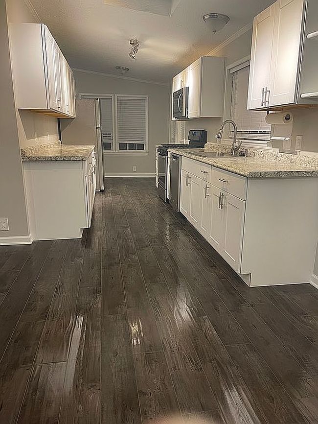 Image of 3253 Lancaster Ln