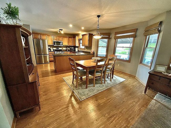 Photo of 1120 Pickwick Dr, Rochelle, IL