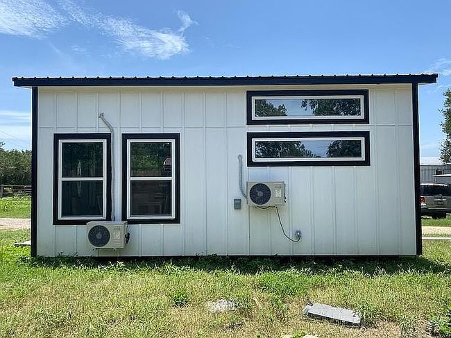 Additional photo 1 of property located at 224 High Grove Rd Unit C