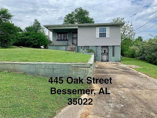 Image of 445 Oak St