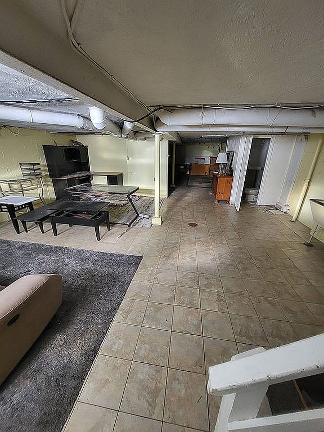Image of 3863 Malaer Dr