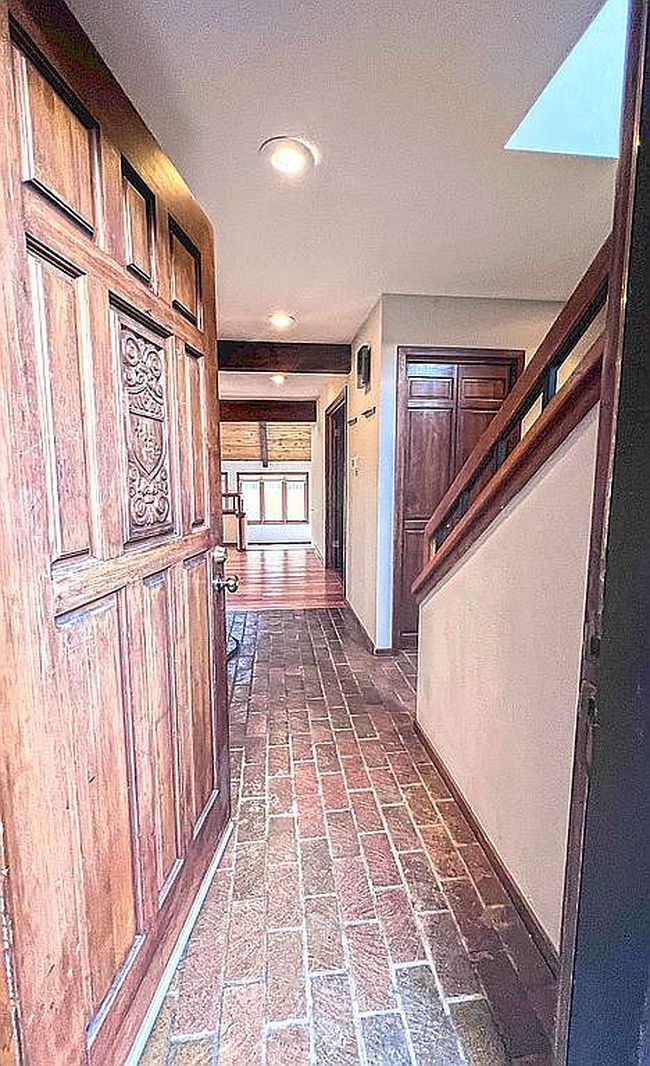 Image of 1502 Harrison Ave