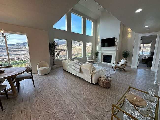 Photo of 329 E 1980 N, Heber, UT