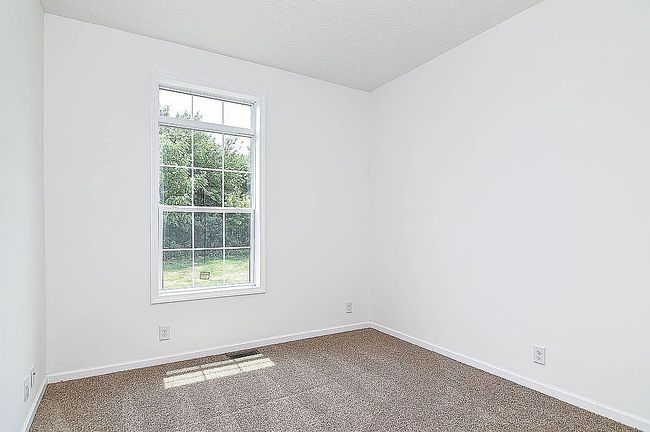 Photo of 800 Bobcat Ave Se, Farley, IA