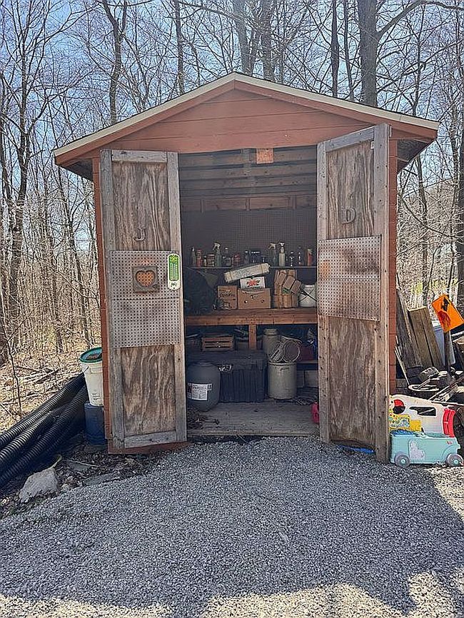 Image of 10080 Brookside Rd