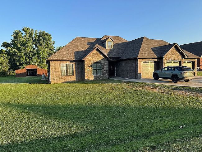 Photo of 264 Naomi Dr, Rogersville, AL