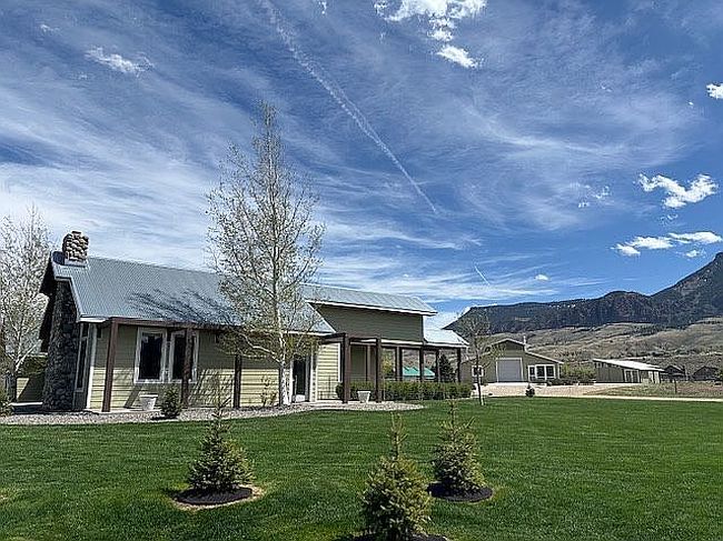 Photo of 30 Ptarmigan Dr, Cody, WY