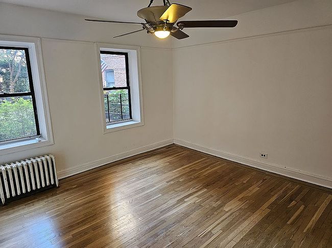 Image of 44-14 Newtown Rd Apt 1L