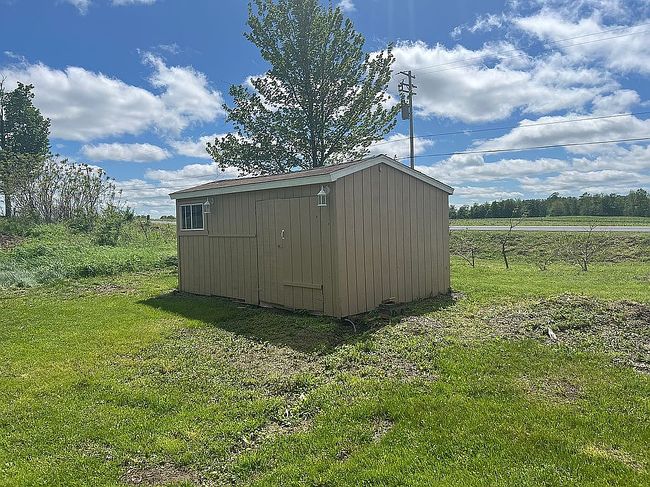 Image of 449 Salt Rd