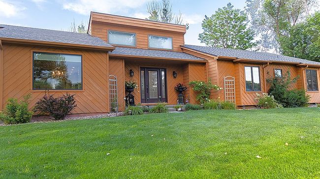 Photo of 240 Country Club Dr, Sterling, CO