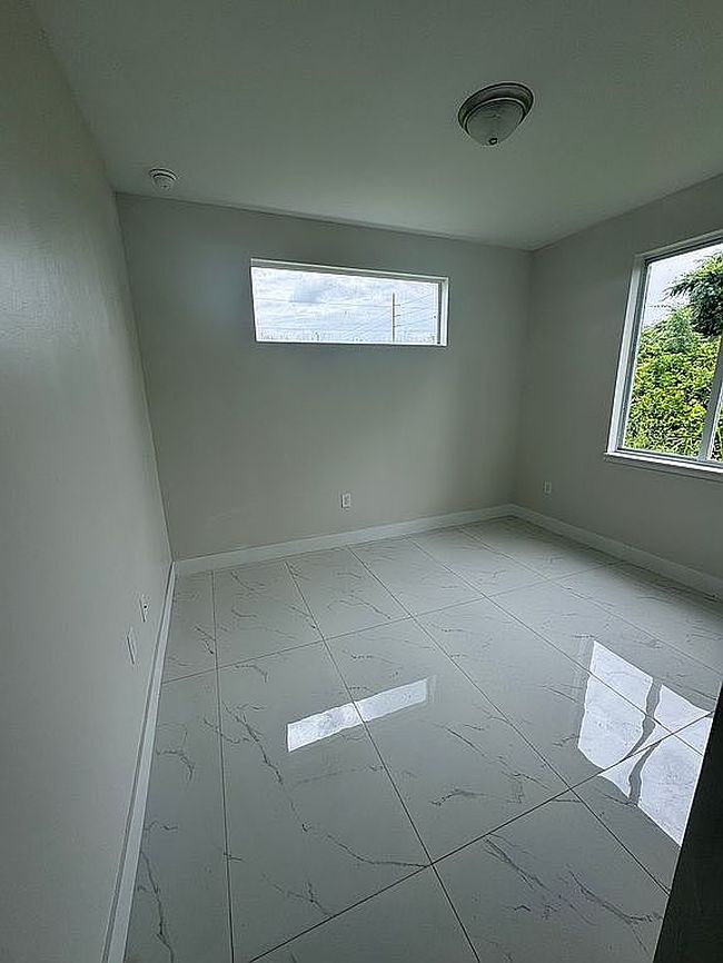Image of 55 Colin Ave S