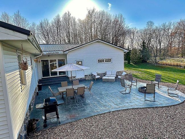 Photo of 22010 Blooming Valley Rd, Meadville, PA