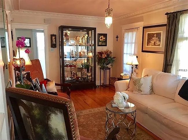Photo of 1021 E 3rd Ave, Mount Dora, FL