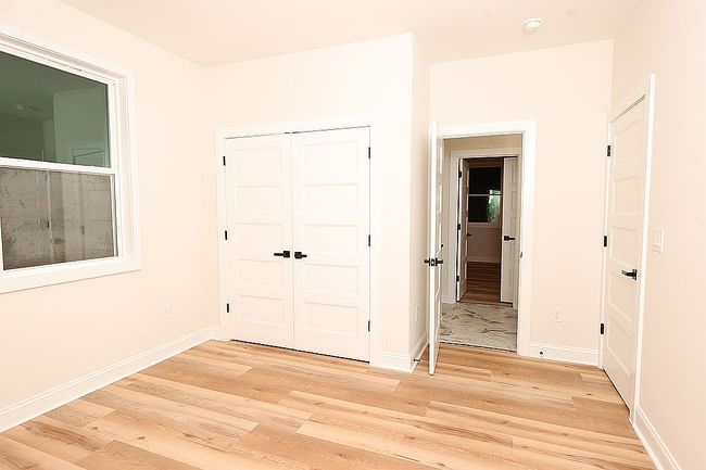 Image of 305 W Waddell St