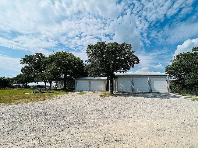 Photo of 2075 County Road 2585, Alvord, TX