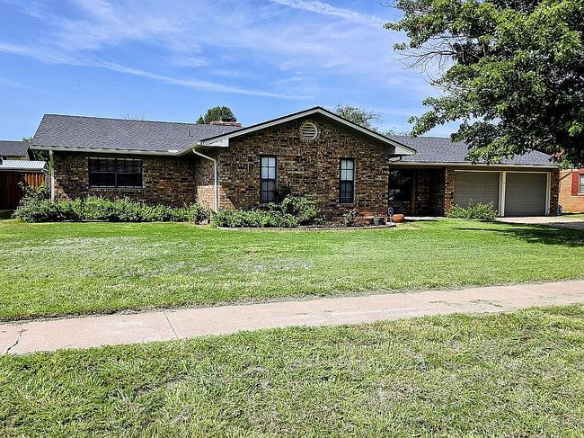 Photo of 3603 Garland St, Plainview, TX