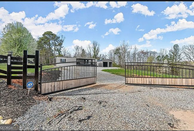 Photo of 221 Mcallister Rd