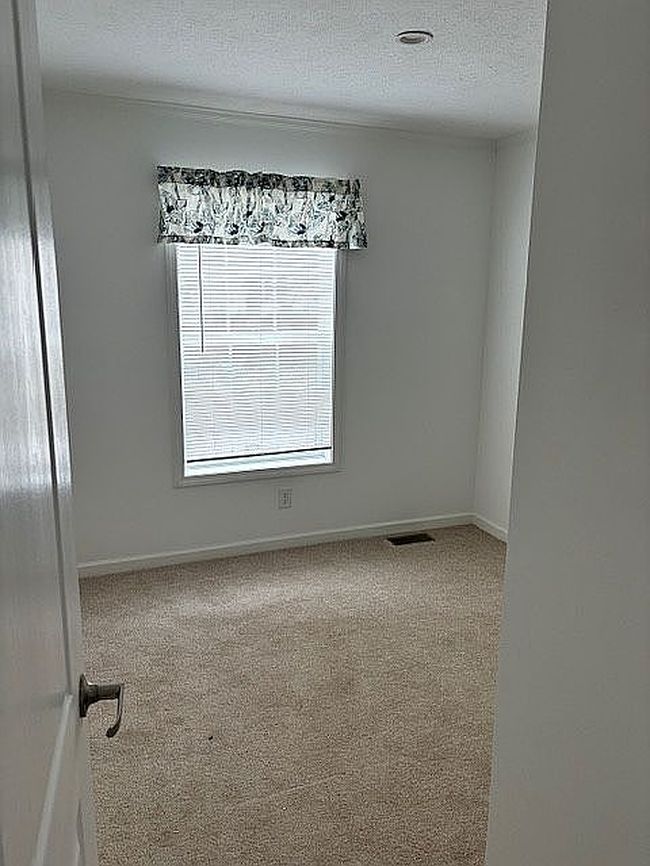 Image of 8 Robin Ct