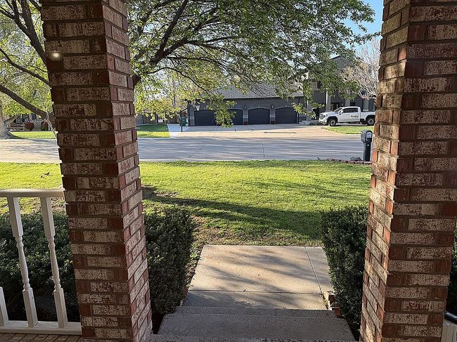 Image of 410 Canna Ln