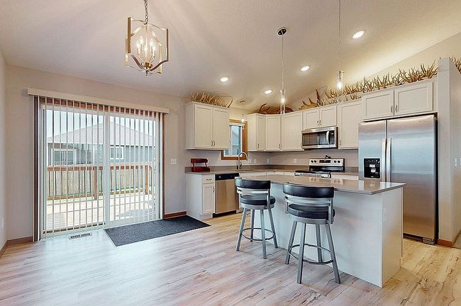 Photo of 1904 E 70th St N, Sioux Falls, SD