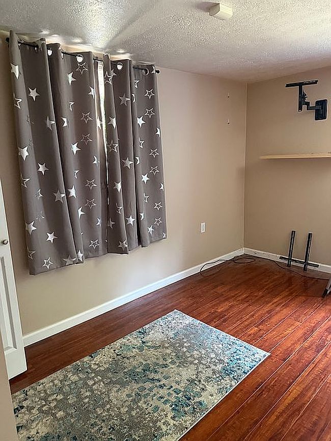 Photo of 114 Mcvey St, Sturgeon, PA