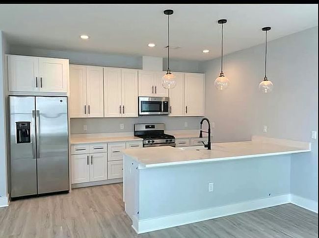 Preview of property located at 29 Lighthouse Pointe Blvd