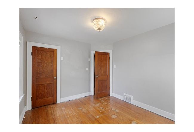 201 Locust Lodge Ave, Council Bluffs, IA