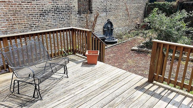 Image of 1303 W Chicago Ave