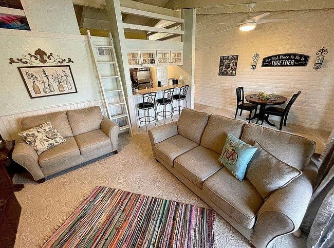 2700 N Shore Dr Unit E16A, Clear Lake, IA