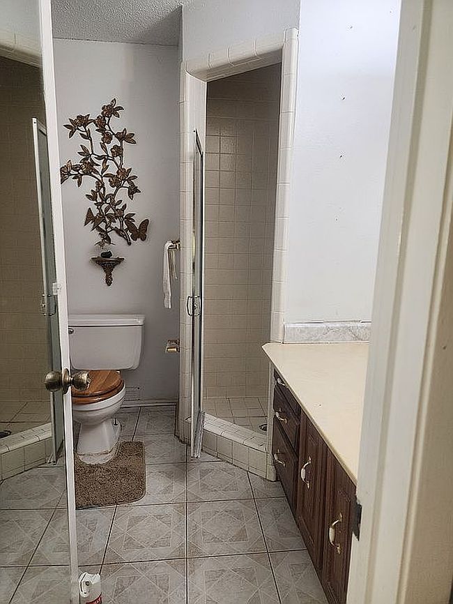 Additional photo 1 of property located at 802 Lamar