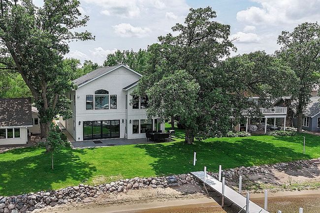 Photo of 2914 Okoboji Blvd, West Okoboji, IA